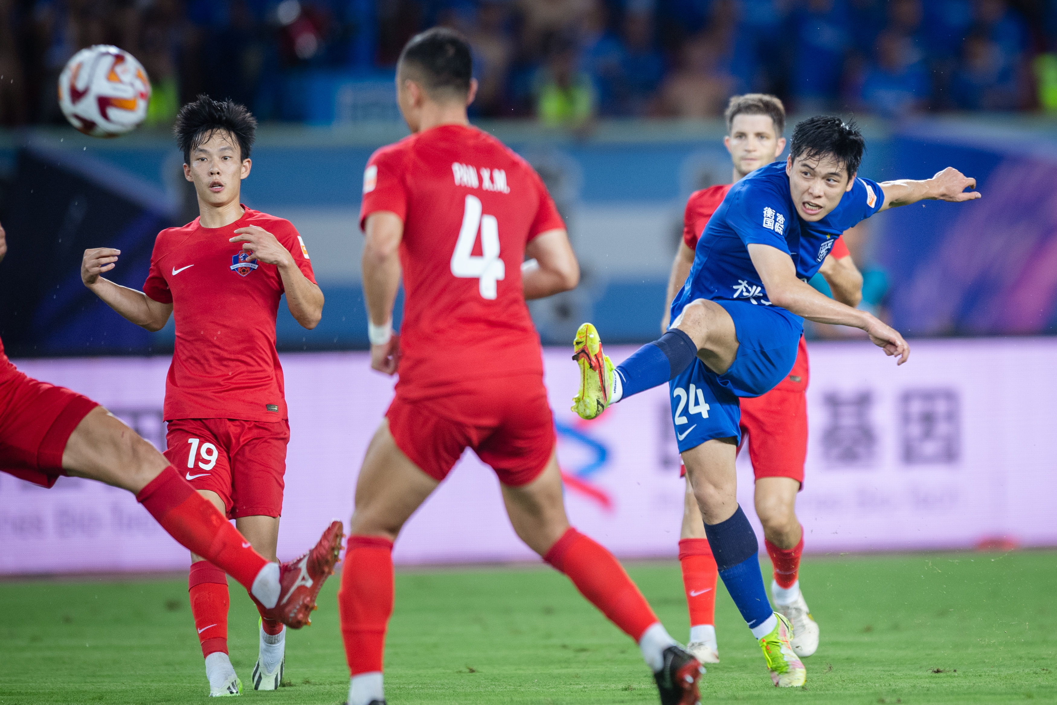 中超赛程吃紧，武汉三镇加时末段主帅复盘，震撼外界，年轻球员得到机会的简单介绍hth华体会