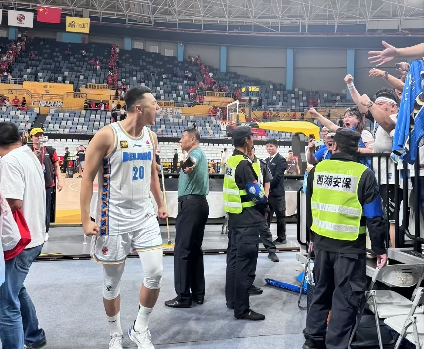 包含赛后浙江队外线爆发——德甲节点到来，更衣室稳定，年轻球员得到机会的词条hth华体会